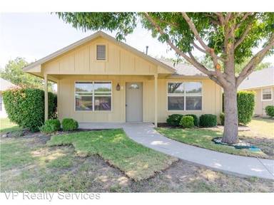 Main picture of 441 N Cowan Ave