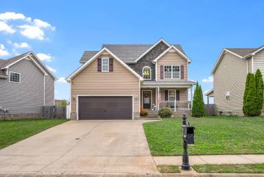 Main picture of 667 Fox Hound Dr