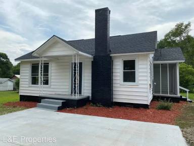 Main picture of 5305 Clearwater Lake Rd