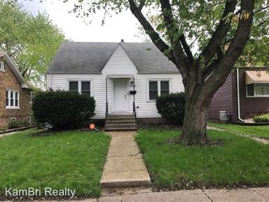Main picture of 17923 Community St
