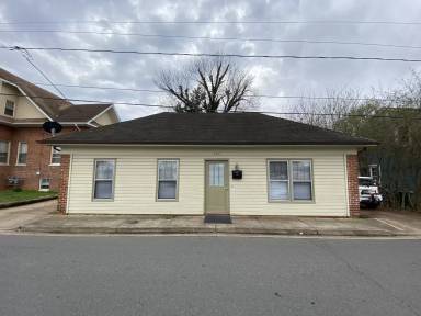 Main picture of 310 N East St