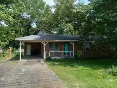 Main picture of 550 W 2nd St
