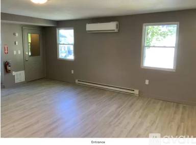 Main picture of 50 Fowler St