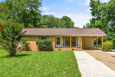 Main picture of 2111 Shady Lane Cir NW