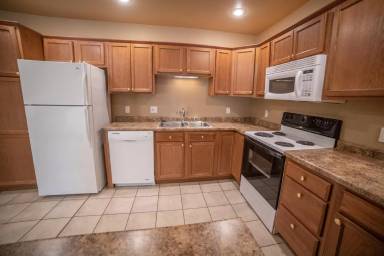 Main picture of Golden Valley - 830 East Elm - 3H