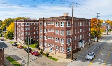 Main picture of Hill Chateau Apartments