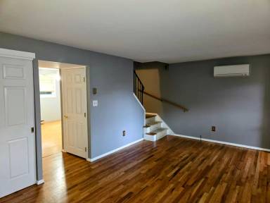 Main picture of 1642 Whitehall Ave