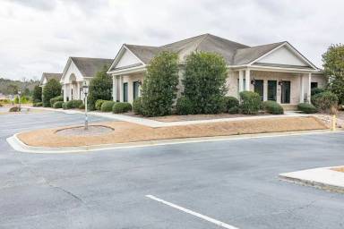 Main picture of 613 Towne Park Dr W