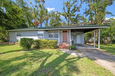 Main picture of 1856 Honeysuckle Dr