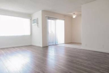 Main picture of 522 S Normandie Ave
