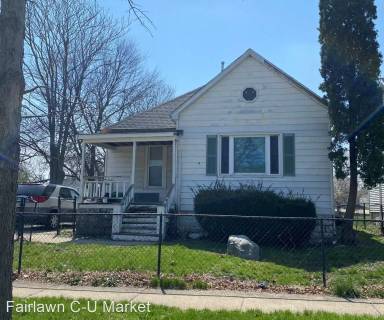 Main picture of 105 E Hill St