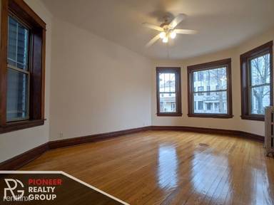 Main picture of 2453 N Spaulding Ave