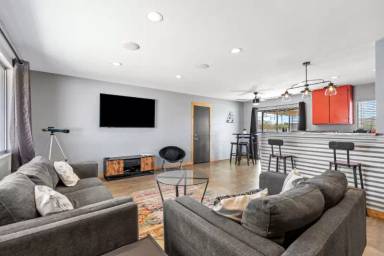 Main picture of 61818 Valley View Cir