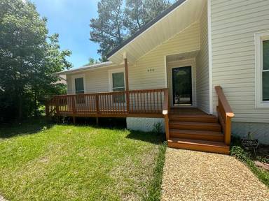 Main picture of 490 Corning Pl
