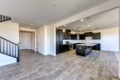 Main picture of 1333 Larkspur Dr