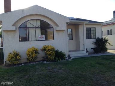 Main picture of 4917 Zelzah Ave