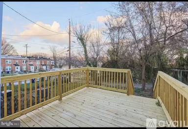 Main picture of 2309 N Ellamont St