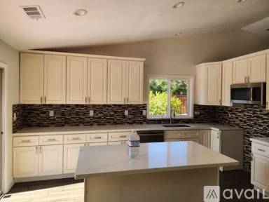 Main picture of 6141 Starling Dr