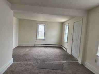 Main picture of 261 E St