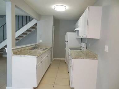 Main picture of 727 W Tiffany Dr