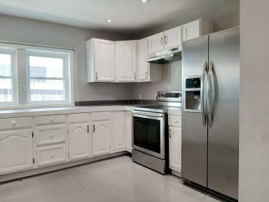 Main picture of 1002 N Mason St