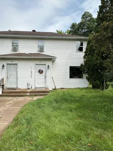 Main picture of 820 Platt St