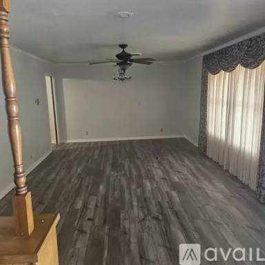 Main picture of 200 Charter St