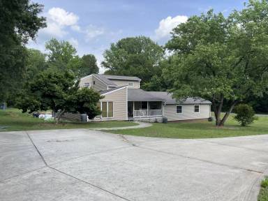 Main picture of 5994 Rocky River Rd