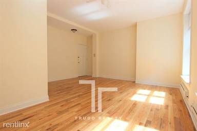 Main picture of 428-438 W Belden Ave