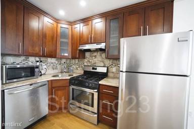 Main picture of 2515 Crescent St