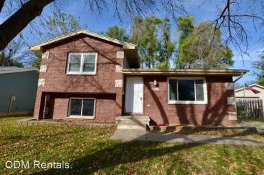 Main picture of 2115 Shady Lane Dr