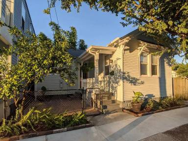 Main picture of 3725 Cleveland Ave