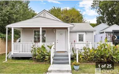 Main picture of 2419 Everett St