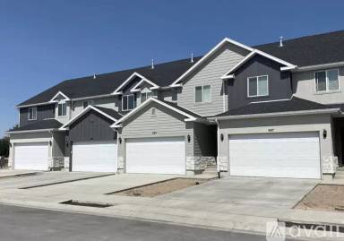 Main picture of 899 E Pacific Dr