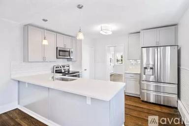 Main picture of 34 Pearl Ave