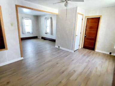Main picture of 219 Rowland Ave