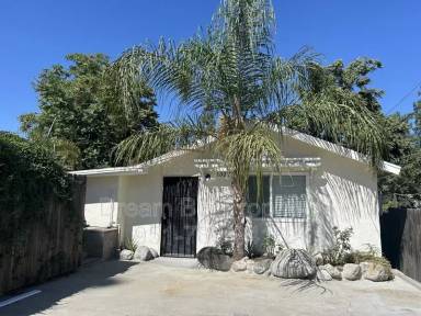 Main picture of 1327 Center Dr