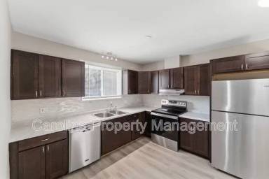 Main picture of 2405 Greenland Ave