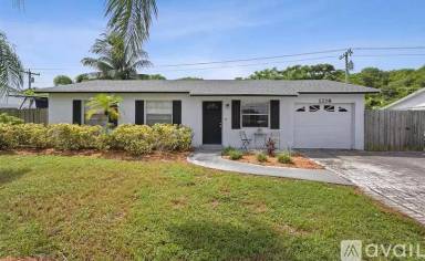 Main picture of 1208 Mohican Blvd