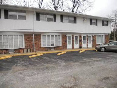 Main picture of 404 S Poplar St