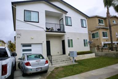 Main picture of 534 W 14th St