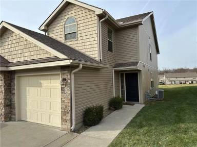 Main picture of 8322 N Kensington Ave