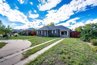 Main picture of 2365 Quebec St