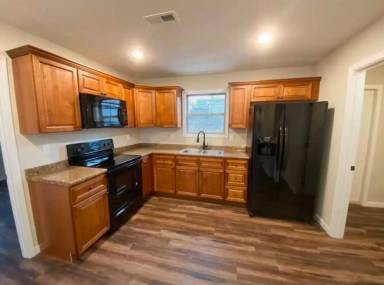 Main picture of 356 Emma St