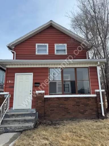 Main picture of 1911 Phenie St
