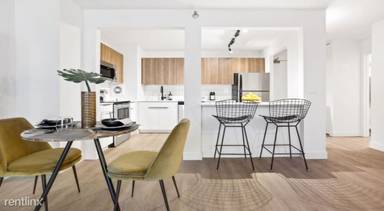 Main picture of 1250 LaSalle