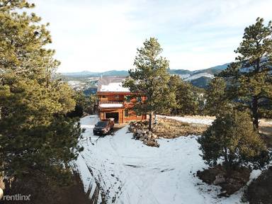 Main picture of 1270 Raven Dr