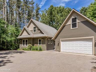 Main picture of 3581 65th St