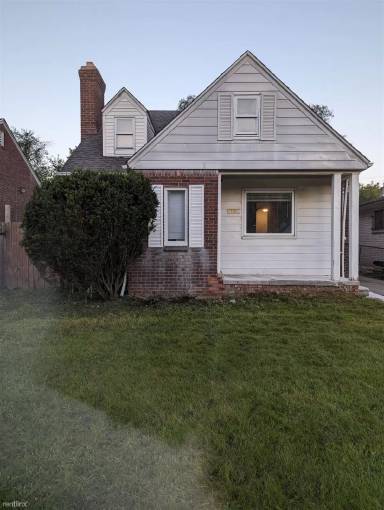 Main picture of 8891 Grandville Ave