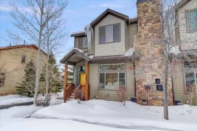 Main picture of 5566 Oslo Ln